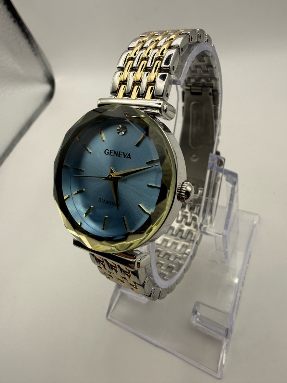 Geneva Women's Two Tone Diamond Metalized Glass Bezel (New Battery) Beautiful